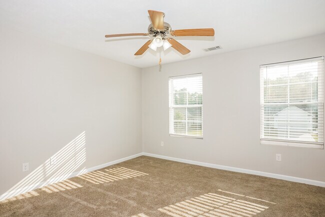 Building Photo - 2201 Grove Landing Way