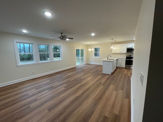Building Photo - Long-Term Rental in Manteo – 3BR/2BA Moder...