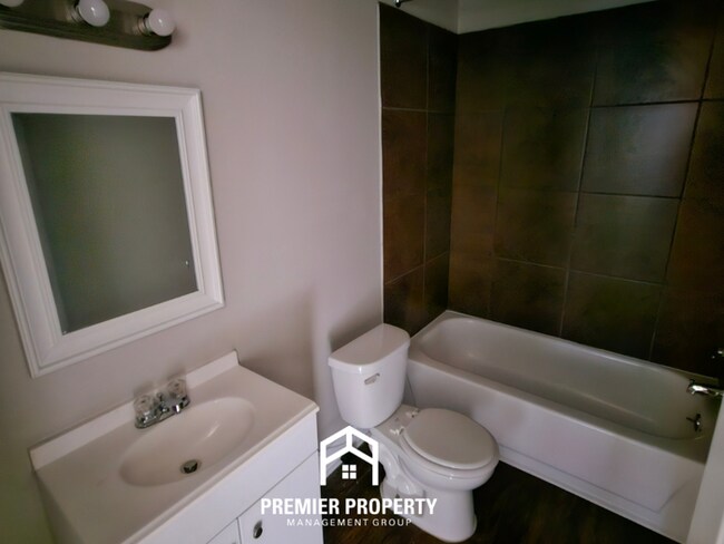 Building Photo - Modern 3BR/2BA with Soaring Vaulted Ceilings | Fireplace, Garage & Deck