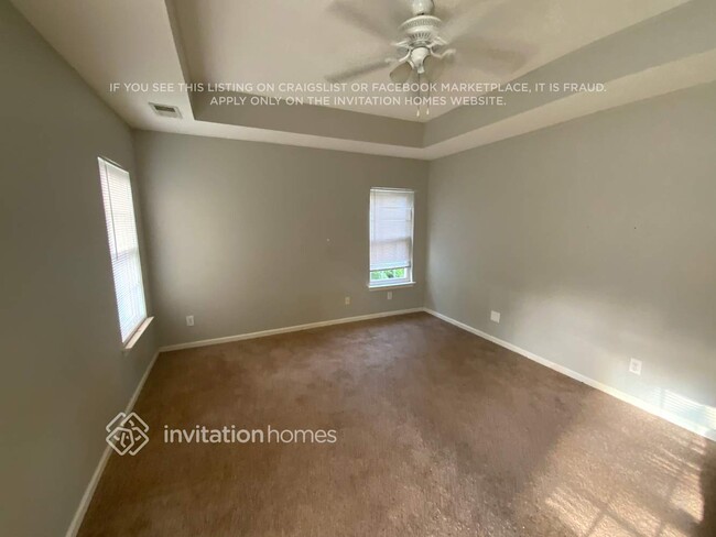 Building Photo - 211 Everett Park Dr