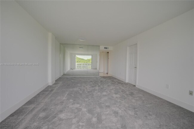 Building Photo - 15600 NW 7th Ave