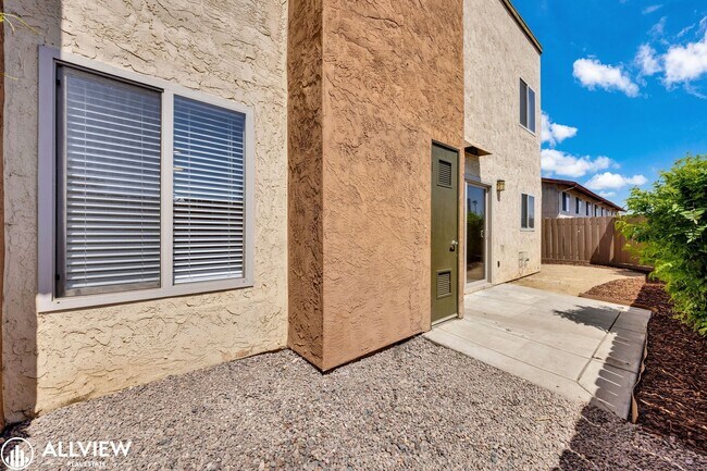 Building Photo - Beautifully Renovated 2-Bedroom Corner Tow...