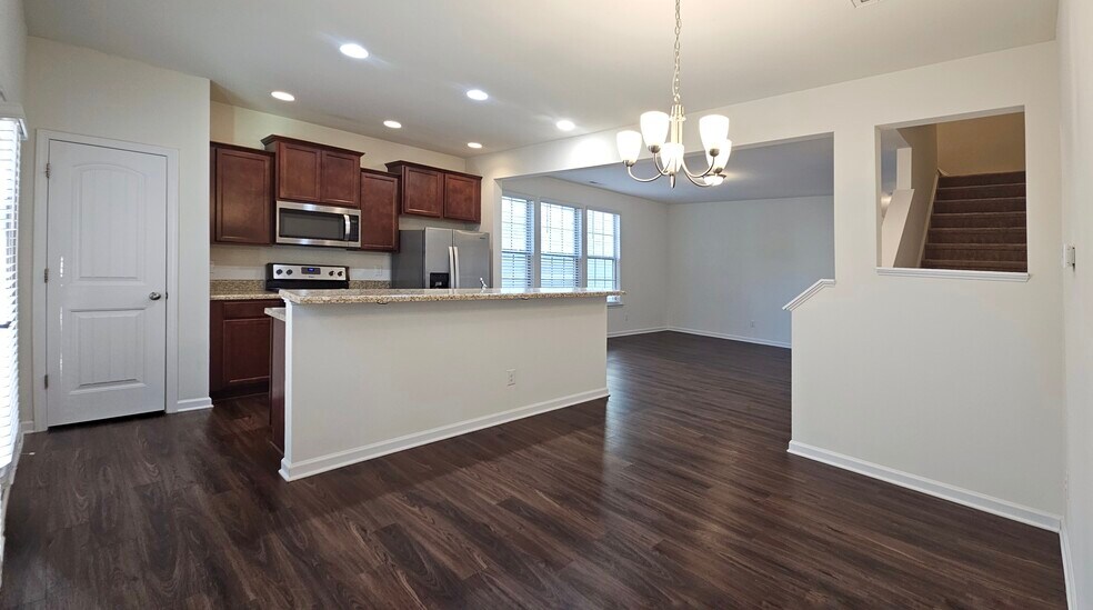 Building Photo - 90 W Grove Point Dr