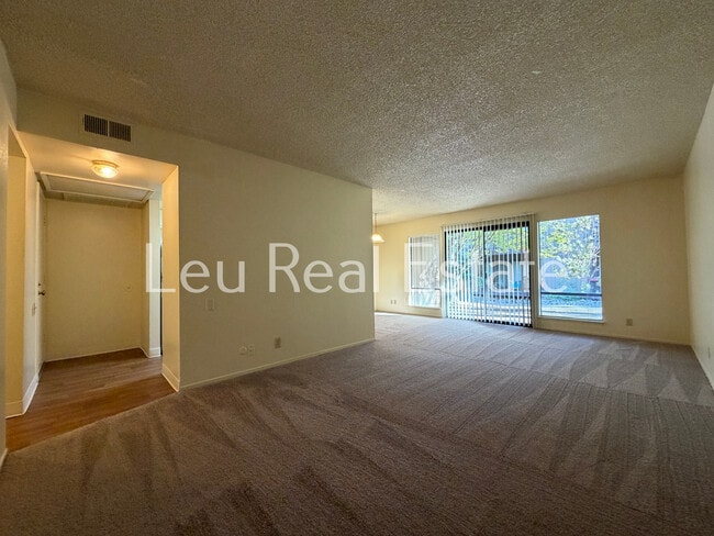 Building Photo - 1027 Fulton Ave