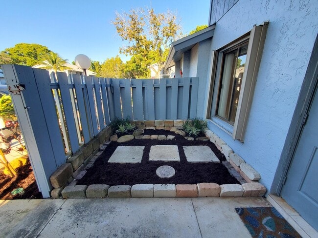 Building Photo - 2445 SW 22nd Ave