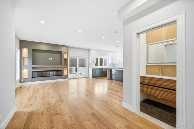 Building Photo - 67 Paulding Ln