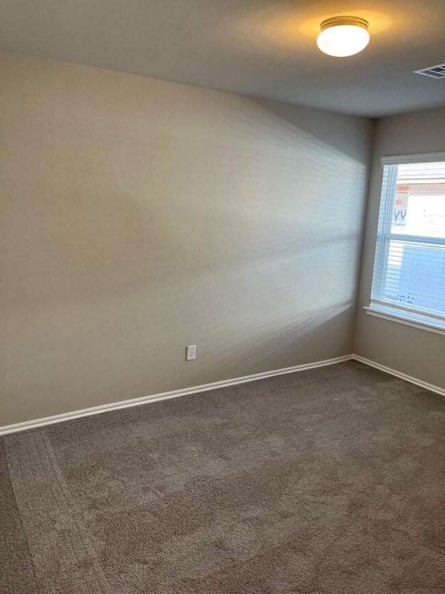 Building Photo - 1st Month Free!