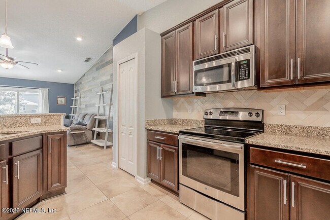 Building Photo - 13328 Smithwick Ln