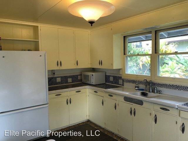 Building Photo - 2333 Palolo Ave