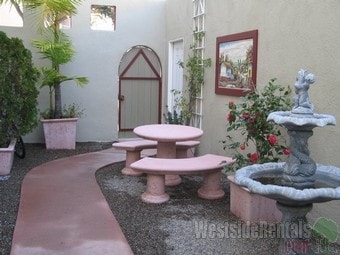 Wi-Fi Patio - 903 7th St