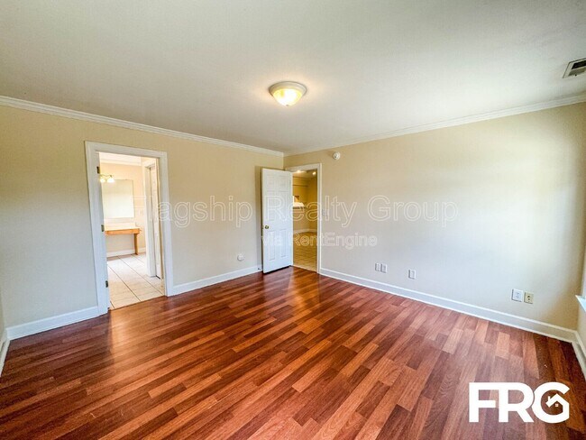 Building Photo - 149 Emily Dr
