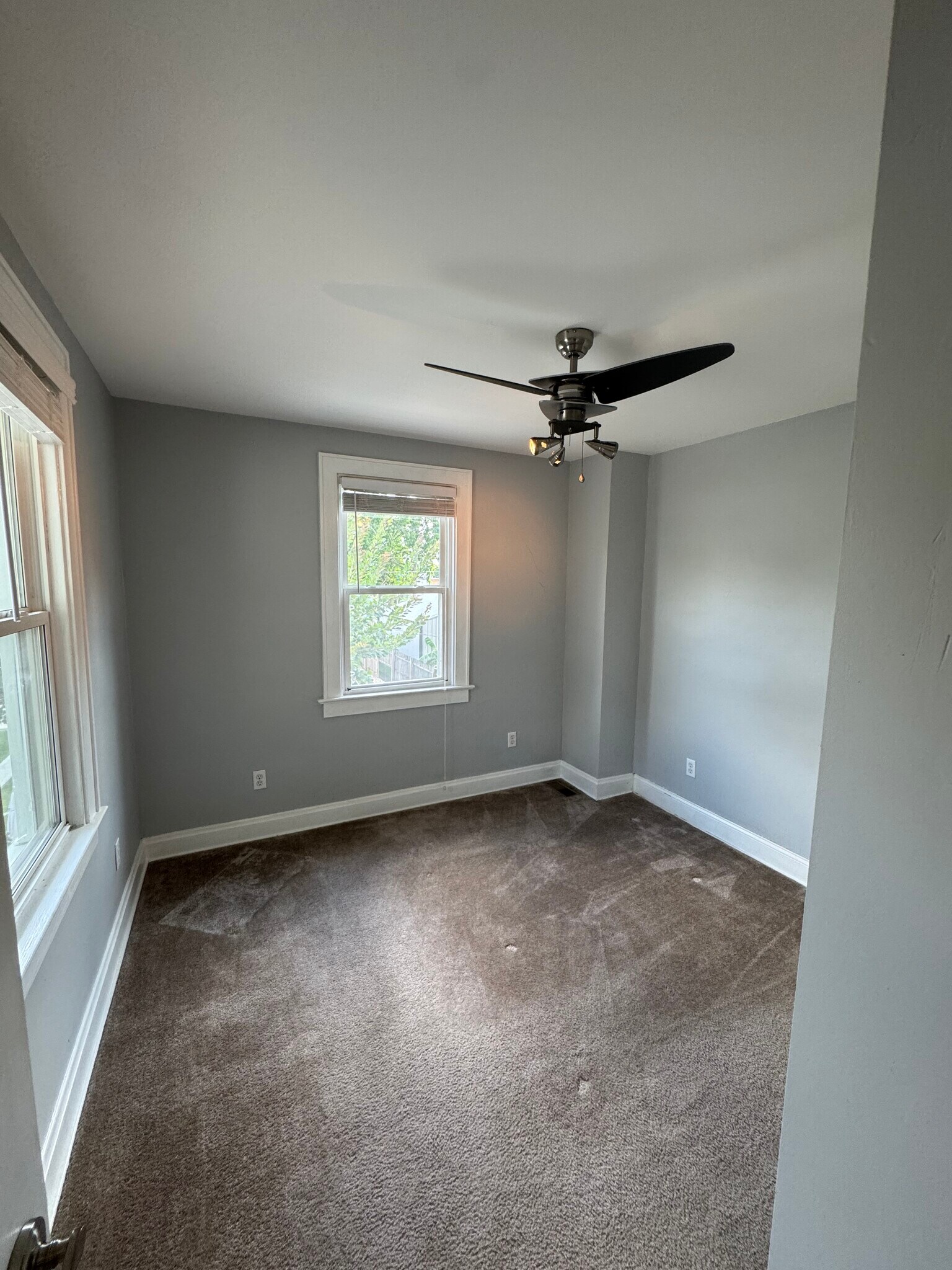BR2 - 402 Southwood Ave
