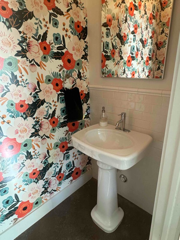 Building Photo - 2014 E 11th St