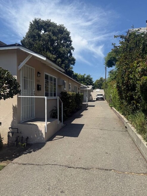 Building Photo - 1125 Elm Ave