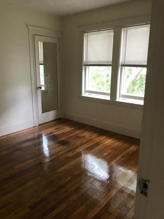 Building Photo - 75 Varnum St