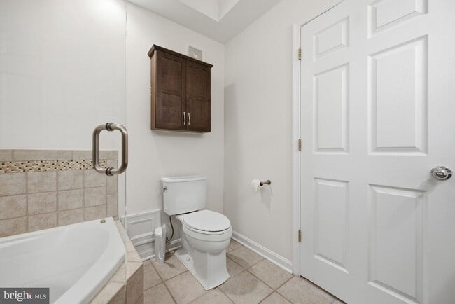 Building Photo - 10793 Symphony Way