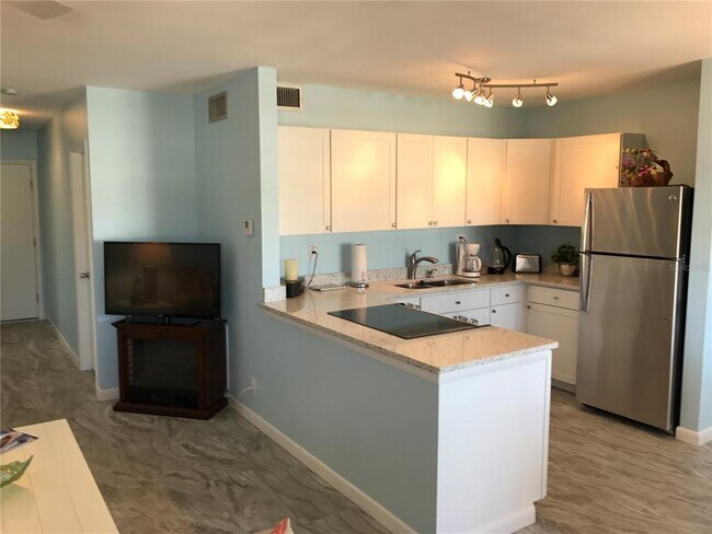 Building Photo - 335 Causeway N