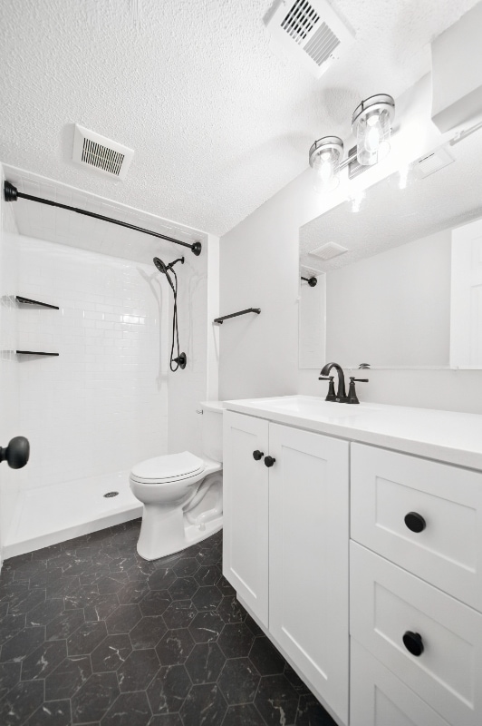 Building Photo - 7680 Berkshire Way