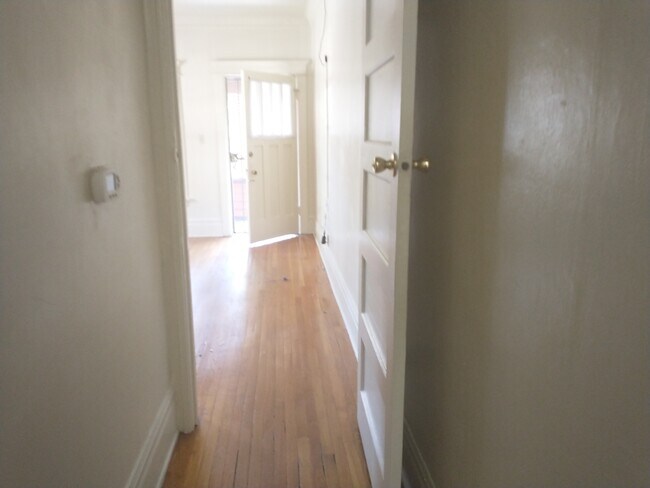 Building Photo - 1329 W 29th St