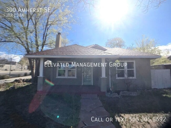 Building Photo - 300 Amherst Dr SE