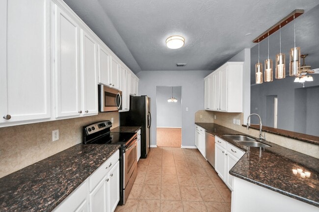 Building Photo - 9711 Andrews Ln