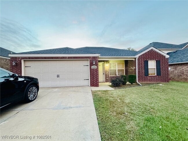 Building Photo - 6510 Huntington Ct
