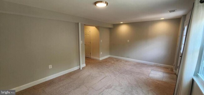 Building Photo - 13592 Bentley Cir