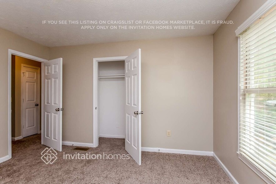 Building Photo - 155 Pilgrim Way