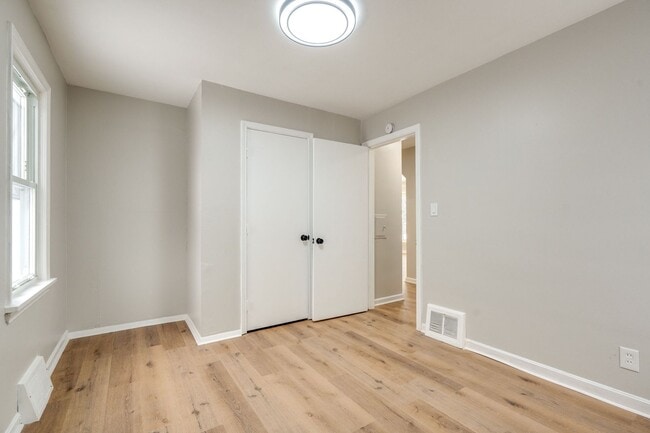 Building Photo - Welcome to a well-maintained 3-bedroom 1-bath home - Willowick, OH 44095