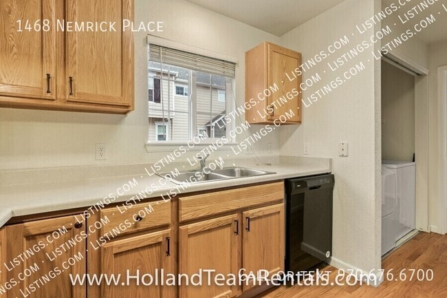 Building Photo - 1468 Nemrick Pl
