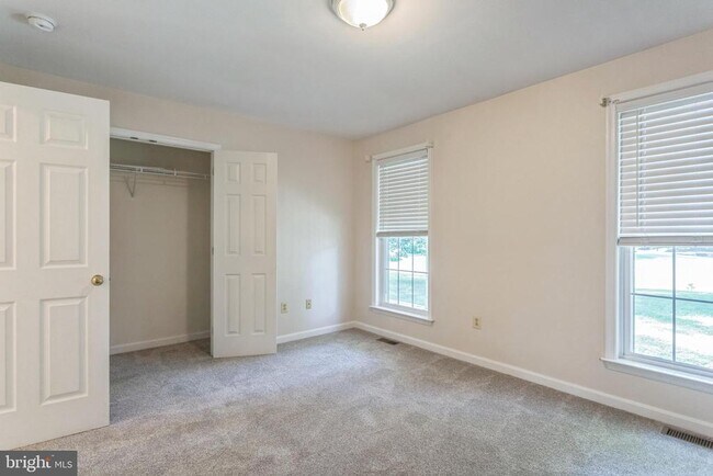 Building Photo - 14610 Balsam Ct