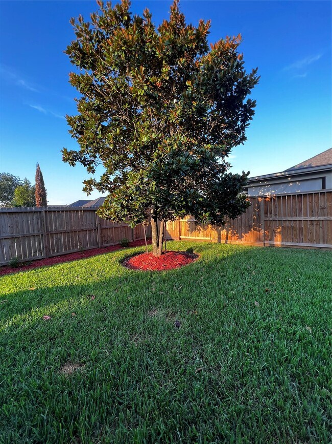 Building Photo - 422 Abbey Ln