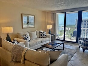 Building Photo - 320 Seaview Ct