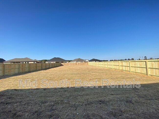 Building Photo - 36 Kelton Ln