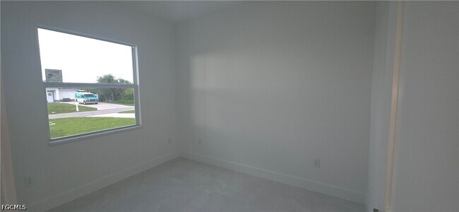 Building Photo - 322-324 Poplar St