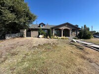 Building Photo - Spacious Home for Rent - Coming Soon!