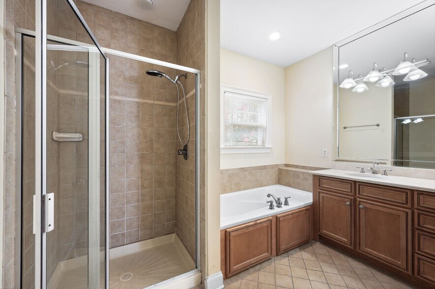 Building Photo - 172B Woodmont Blvd