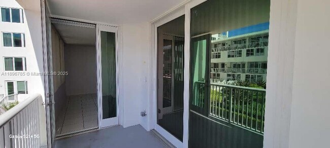 Building Photo - 5401 Collins Ave