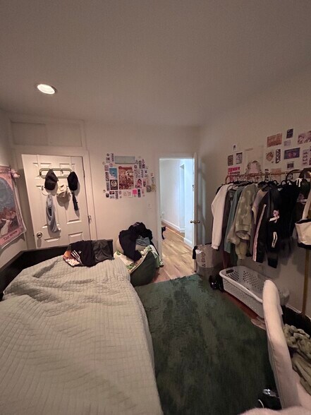 Building Photo - 73 Westland Ave