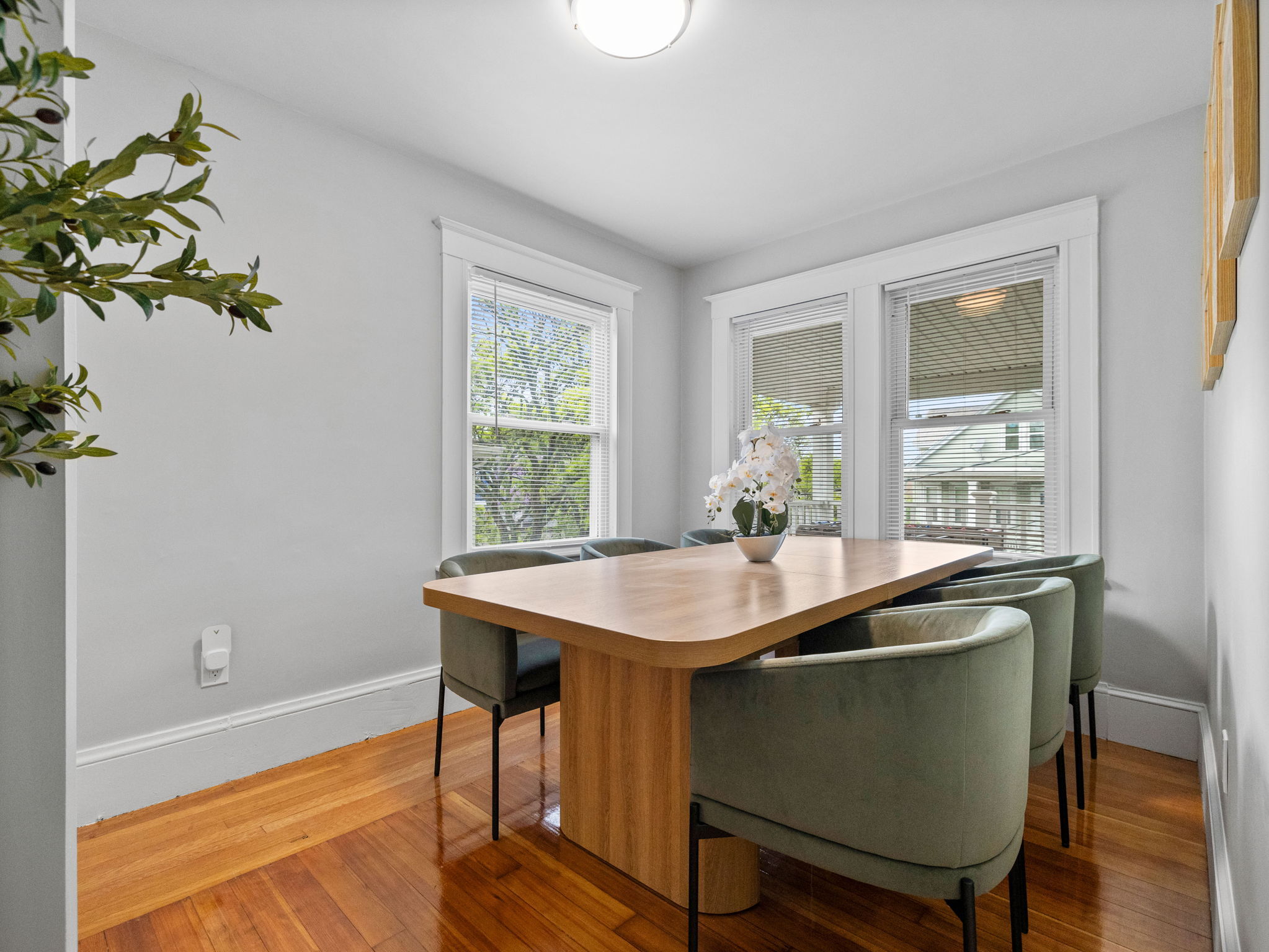 Building Photo - 1212 Broadway