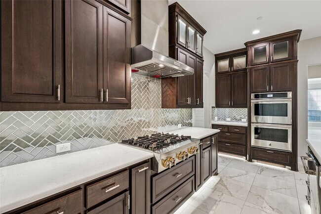 Building Photo - 916 Savannah Trl