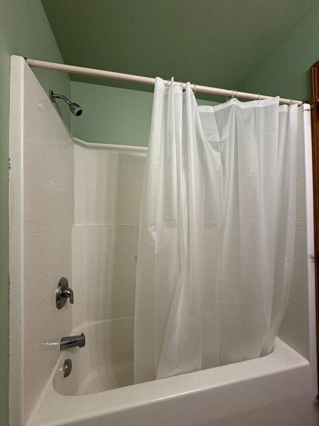 Building Photo - Modern 3BR/2BA Rental with Large Kitchen & Living Room