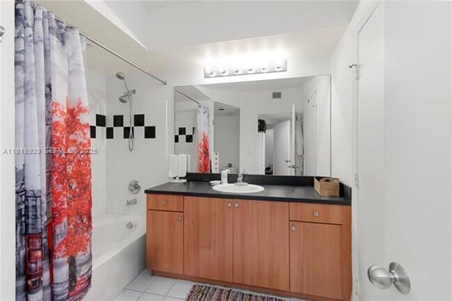 Building Photo - 1330 West Ave