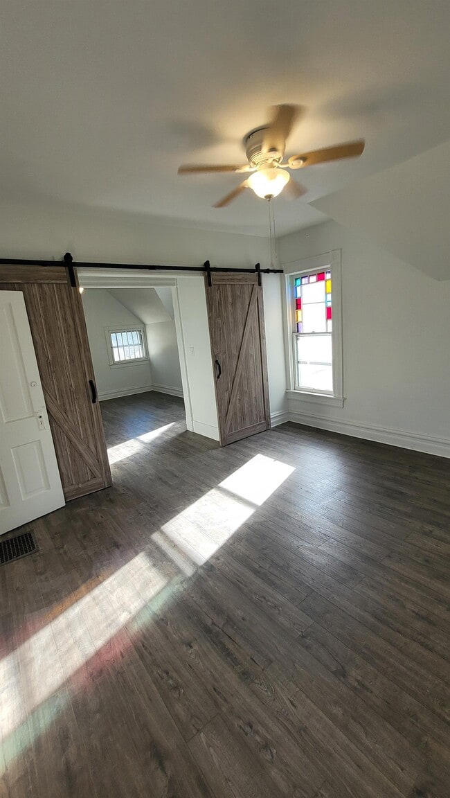 Building Photo - 728 W Colorado Ave