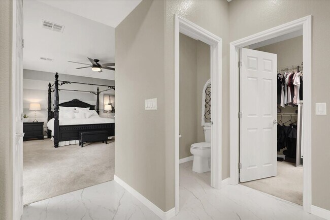 Building Photo - 12057 La Palmera Ave