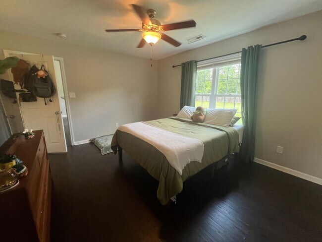 Building Photo - 238 Sweet Gum Ln