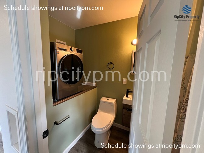 Building Photo - Charming 1-Bedroom Apartment downtown Hill...