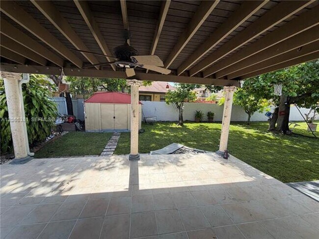 Building Photo - 3613 SW 112th Pl