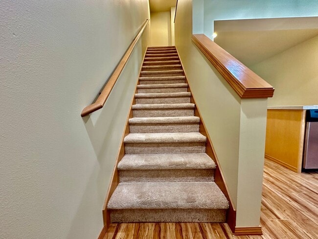 Building Photo - Spacious 2 Bedroom Sagebrook Townhome