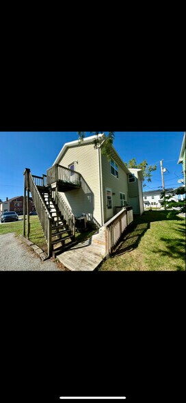 Building Photo - 262 3rd St